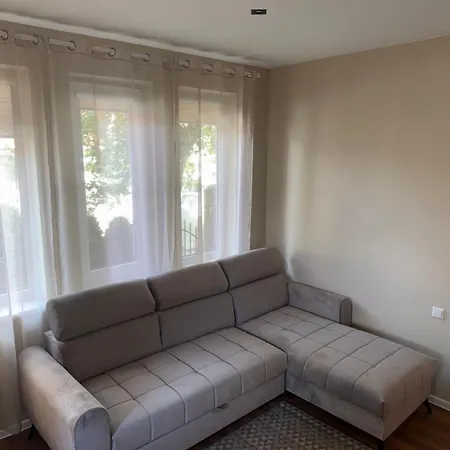 Гостьовий будинок Kinds Of Rent In The Center